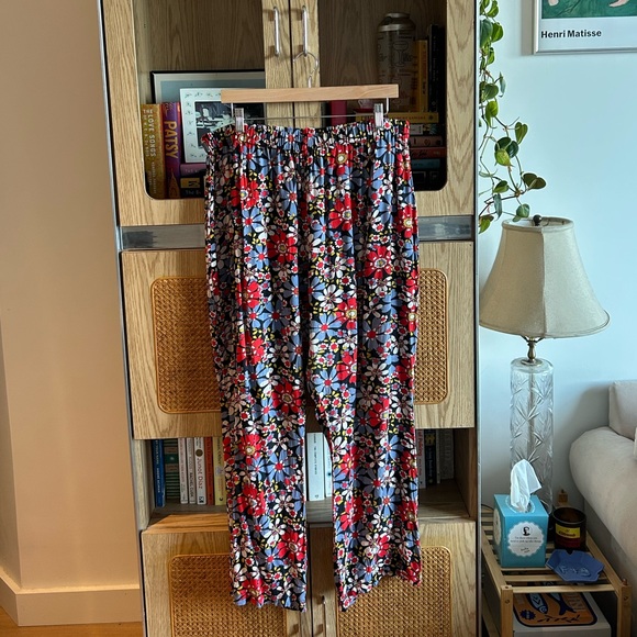Wray Floral Patterned Pants - Picture 2 of 6